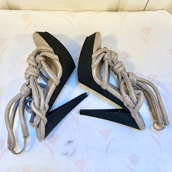 Authentic Burberry Prorsum knotted leather platform sandals - Picture 11 of 14